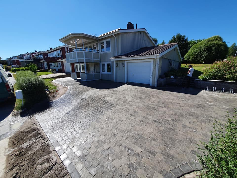 Finplanering av tomt och uppfart i Örnsköldsvik och Umeå